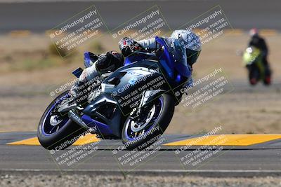 media/Oct-08-2022-SoCal Trackdays (Sat) [[1fc3beec89]]/Turn 14 (1050am)/